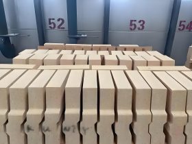 熔铝炉废气罩保温材料选型规范